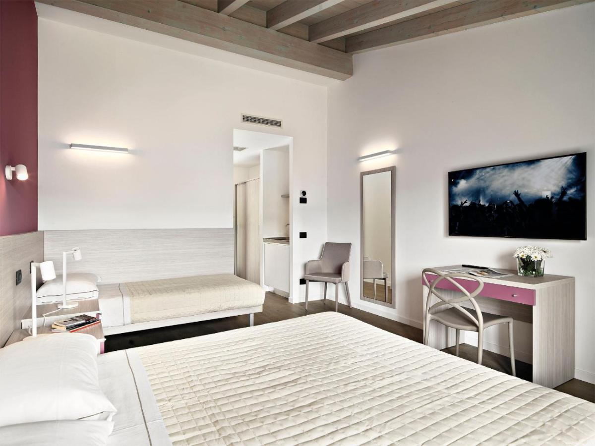 Residence Caffe Maya Maslianico Bagian luar foto