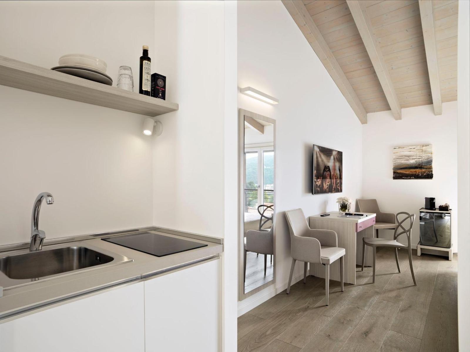 Residence Caffe Maya Maslianico Bagian luar foto
